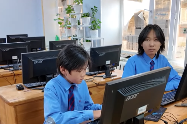 Хүн болох багаасаа: Математик-Програмчлалын хэлний сургалт