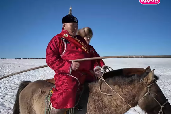 Улсын аварга малчин Агааны Батзоригийнд…