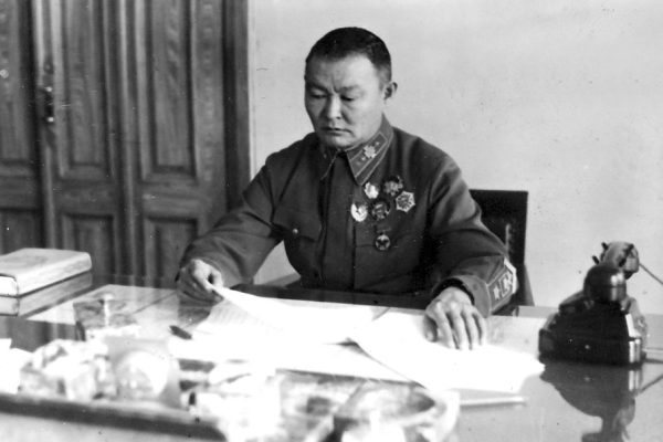 Баабар: Чойбалсангийн сэжигтэй үхэл